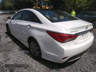 2014 Hyundai Sonata SE with VIN 5NPEC4AC3EH896740, listed as a IAAI auction lot 40032340 with 131,394 mi miles and . Bid and sale history available at DreamBid. Image 3.