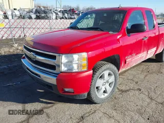 2010 Chevrolet Silverado 1500 LT with VIN 1GCSCSE06AZ137817, listed as a IAAI auction lot 41472286 with 292,814 mi miles and . Bid and sale history available at DreamBid. Image 17.