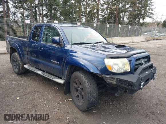 2006 Toyota Tacoma with VIN 5TEUU42N06Z165755, listed as a IAAI auction lot 41619786 with 168,910 mi miles. Bid and sale history available at carsss.com. Image 1.