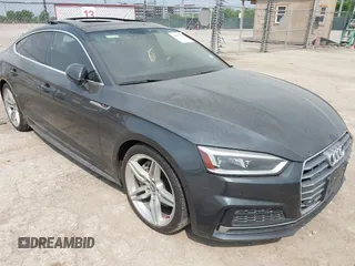 2019 Audi A5 Sportback Premium Plus z VIN WAUENCF57KA059195, wystawiony jako IAAI lot #42073760 z przebiegiem Nie podano mil oraz . Historia ofert i sprzedaży dostępna na DreamBid. Obrazek 1.