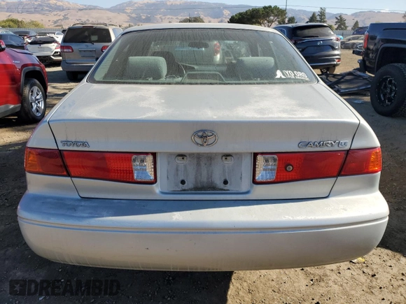 2001 Toyota Camry CE with VIN 4T1BG22K01U059585, listed as a Copart auction lot 89218725 with 253,747 mi miles and Clean Title. Bid and sale history available at carsss.com. Image 6.