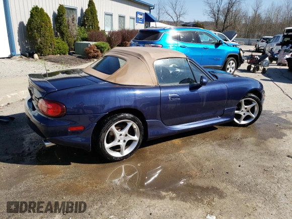 2002 Mazda MX-5 Miata Cloth z VIN JM1NB353820222664, wystawiony jako Copart lot #49701925 z przebiegiem 95 873 mil mil oraz Szkoda całkowita • Salvage title. Historia ofert i sprzedaży dostępna na DreamBid. Obrazek 3.