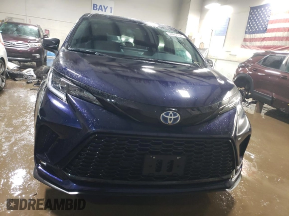 2025 Toyota Sienna XSE z VIN 5TDDSKFCXSS167538, wystawiony jako Copart lot #48190625 z przebiegiem 668 mil mil oraz Czysty tytuł • Clean title. Historia ofert i sprzedaży dostępna na DreamBid. Obrazek 5.