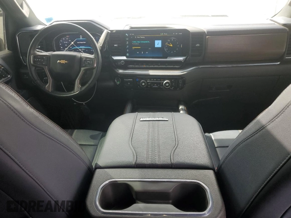 2024 Chevrolet Silverado 3500HD High Country with VIN 1GC4YVEY0RF124804, listed as a Copart auction lot 47888825 with 33,100 mi miles and Salvage Title. Bid and sale history available at carsss.com. Image 8.