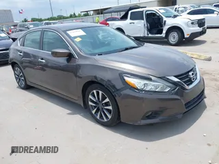 2017 Nissan Altima S z VIN 1N4AL3AP8HC132299, wystawiony jako IAAI lot #42414906 z przebiegiem 199 637 mil mil oraz . Historia ofert i sprzedaży dostępna na DreamBid. Obrazek 1.