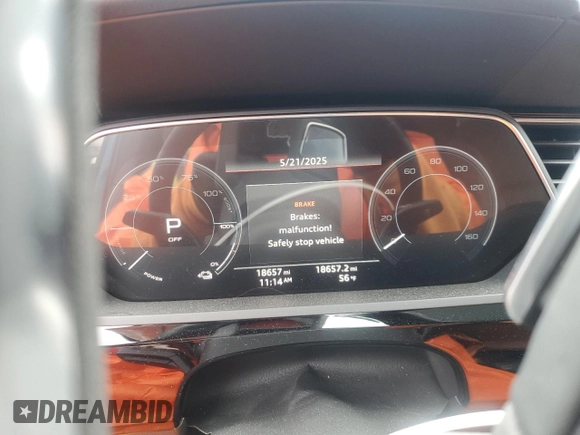 2019 Audi e-tron Premium Plus с VIN WA1LAAGE7KB013766, выставлен на аукционе Copart как лот 57432775 с пробегом 18 657 миль миль и Списание • Salvage title. История ставок и продаж доступна на DreamBid. Изображение 9.