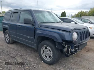 2012 Jeep Patriot Sport with VIN 1C4NJRBB4CD659072, listed as a IAAI auction lot 40584115 with 183,672 mi miles. Bid and sale history available at carsss.com. Image 1.