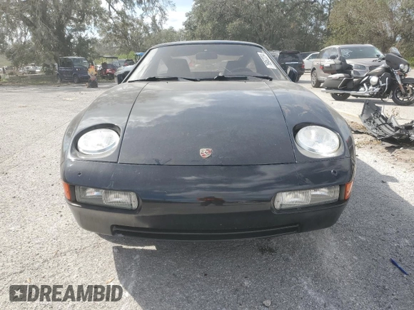 1980 Porsche 928 z VIN 92A0810156, wystawiony jako Copart lot #76952224 z przebiegiem 91 484 mil mil oraz Szkoda całkowita • Salvage title. Historia ofert i sprzedaży dostępna na DreamBid. Obrazek 5.