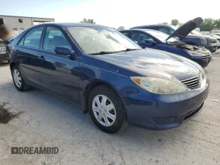 2005 Toyota Camry STD z VIN 4T1BE32K15U062271, wystawiony jako Copart lot #55957155 z przebiegiem 187 231 mil mil oraz Szkoda całkowita • Salvage title. Historia ofert i sprzedaży dostępna na DreamBid. Obrazek 4.