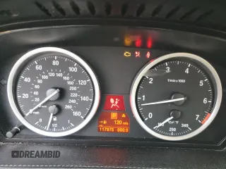 2008 BMW 6 Series 650i with VIN WBAEB535X8CX62294, listed as a Copart auction lot 88010145 with 117,975 mi miles and Salvage Title. Bid and sale history available at carsss.com. Image 9.