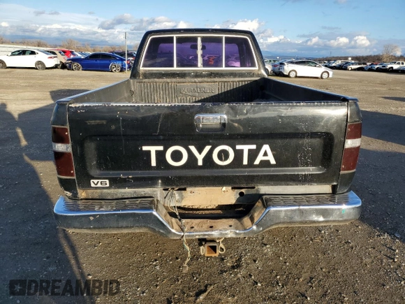 1989 Toyota Pickup с VIN JT4RN13P2K0004383, выставлен на аукционе Copart как лот 46108785 с пробегом 241 850 миль миль и Списание • Salvage title. История ставок и продаж доступна на DreamBid. Изображение 6.