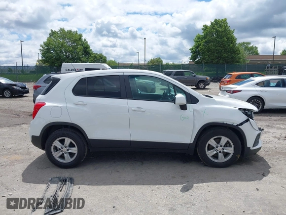 2021 Chevrolet Trax LS with VIN KL7CJKSB8MB302437, listed as a IAAI auction lot 42340173 with 26,159 mi miles and . Bid and sale history available at DreamBid. Image 13.