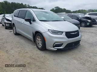2024 Chrysler Pacifica Touring L with VIN 2C4RC1BG8RR139066, listed as a IAAI auction lot 42150531 with 18,777 mi miles and . Bid and sale history available at DreamBid. Image 1.