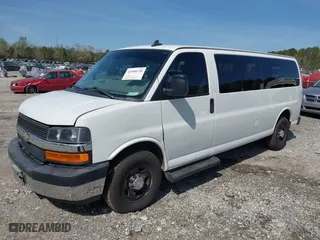 2019 Chevrolet Express Passenger LT with VIN 1GAZGPFG4K1286442, listed as a IAAI auction lot 41908138 with 241,894 mi miles. Bid and sale history available at carsss.com. Image 17.