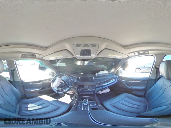 2016 BMW X5 xDrive35i z VIN 5UXKR0C51G0P30210, wystawiony jako Copart lot #49525235 z przebiegiem Nie podano mil oraz Szkoda całkowita • Salvage title. Historia ofert i sprzedaży dostępna na DreamBid. Obrazek 14.