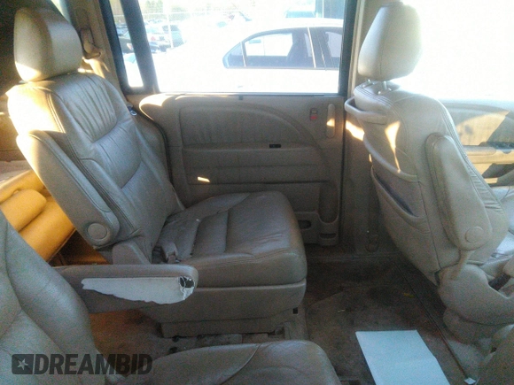 2006 Honda Odyssey EX-L with VIN 5FNRL386X6B452864, listed as a IAAI auction lot 41878327 with 197,923 mi miles. Bid and sale history available at carsss.com. Image 8.