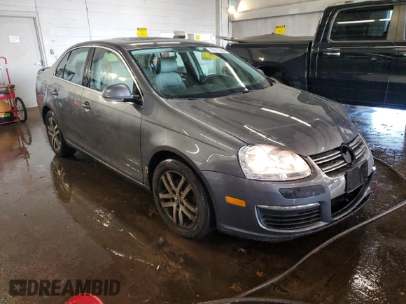 2006 Volkswagen Jetta 2.5L with VIN 3VWSF71K16M790850, listed as a Copart auction lot 85517484 with 117,423 mi miles and Salvage title. Bid and sale history available at DreamBid. Image 4.