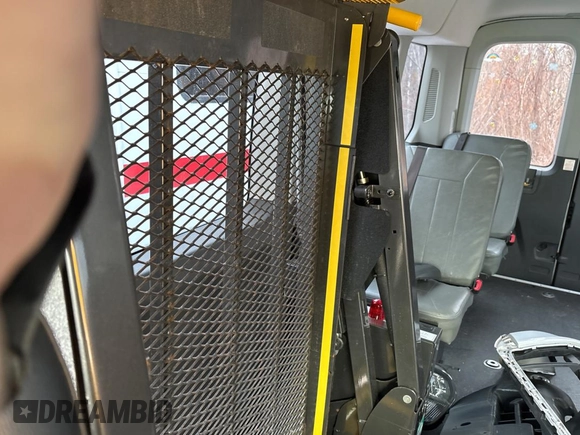 2020 Ford Transit Passenger XL z VIN 1FDAX2C84LKB65020, wystawiony jako Copart lot #50907935 z przebiegiem 63 911 mil mil oraz Czysty tytuł • Clean title. Historia ofert i sprzedaży dostępna na DreamBid. Obrazek 8.