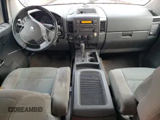2007 Nissan Titan SE z VIN 1N6BA07BX7N238073, wystawiony jako Copart lot #59278845 z przebiegiem 176 238 mil mil oraz Czysty tytuł • Clean title. Historia ofert i sprzedaży dostępna na DreamBid. Obrazek 8.
