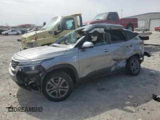 2023 Kia Seltos LX z VIN KNDEPCAA1P7362270, wystawiony jako Copart lot #51078145 z przebiegiem Nie podano mil oraz Szkody całkowita. Historia ofert i sprzedaży dostępna na DreamBid. Obrazek 1.