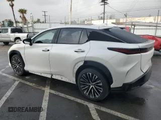 2023 Lexus RZ 450e Premium z VIN JTJAAAAB0PA012559, wystawiony jako Copart lot #43993495 z przebiegiem 18 790 mil mil oraz Szkoda całkowita • Salvage title. Historia ofert i sprzedaży dostępna na DreamBid. Obrazek 2.