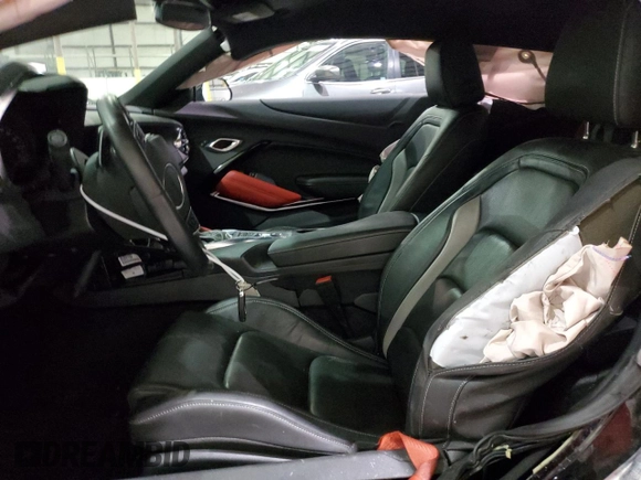 2023 Chevrolet Camaro 2LT z VIN 1G1FD1RS3P0128342, wystawiony jako Copart lot #82354134 z przebiegiem Nie podano mil oraz Nie do naprawy • Non repairable. Historia ofert i sprzedaży dostępna na DreamBid. Obrazek 7.