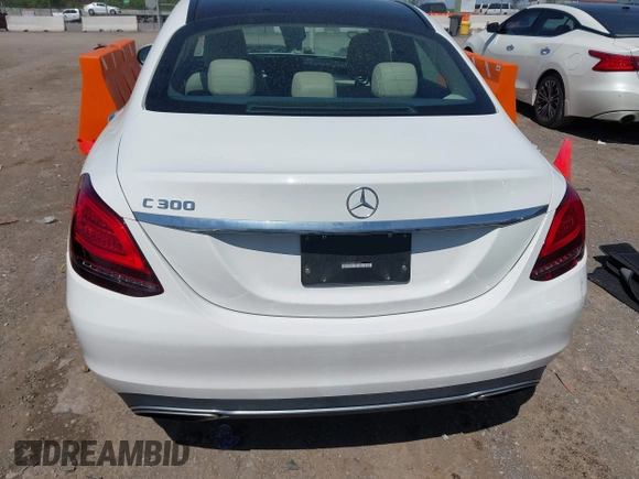 2019 Mercedes-Benz C 300 with VIN 55SWF8DB8KU310676, listed as a IAAI auction lot 41932900 with 37,800 mi miles and . Bid and sale history available at DreamBid. Image 16.