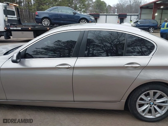2016 BMW 5 Series 528i xDrive with VIN WBA5A7C51GG146294, listed as a IAAI auction lot 41803991 with 77,997 mi miles. Bid and sale history available at carsss.com. Image 14.