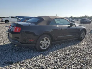 2010 Ford Mustang V6 z VIN 1ZVBP8ENXA5179334, wystawiony jako Copart lot #57404715 z przebiegiem 109 012 mil mil oraz Szkoda całkowita • Salvage title. Historia ofert i sprzedaży dostępna na DreamBid. Obrazek 3.