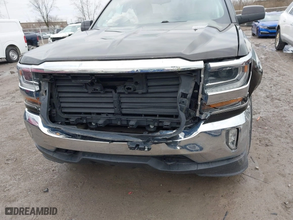 2018 Chevrolet Silverado 1500 LT with VIN 1GCVKREH4JZ186528, listed as a IAAI auction lot 41830348 with 170,737 mi miles. Bid and sale history available at carsss.com. Image 6.