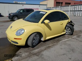 2008 Volkswagen Beetle S with VIN 3VWRW31C68M527286, listed as a Copart auction lot 52229925 with 112,582 mi miles and Clean Title. Bid and sale history available at DreamBid. Image 1.