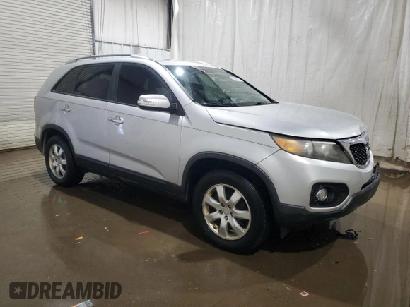 2011 Kia Sorento LX with VIN 5XYKT4A1XBG059116, listed as a Copart auction lot 89191375 with 136,810 mi miles and Salvage Title. Bid and sale history available at carsss.com. Image 4.