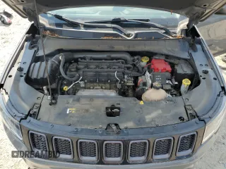 2020 Jeep Compass Trailhawk z VIN 3C4NJDDB4LT106769, wystawiony jako Copart lot #63082475 z przebiegiem 82 390 mil mil oraz Szkoda całkowita • Salvage title. Historia ofert i sprzedaży dostępna na DreamBid. Obrazek 12.