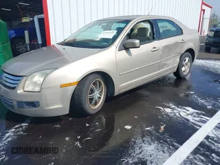 2007 Ford Fusion SE with VIN 3FAHP07197R260538, listed as a IAAI auction lot 41931335 with 160,417 mi miles. Bid and sale history available at carsss.com. Image 2.