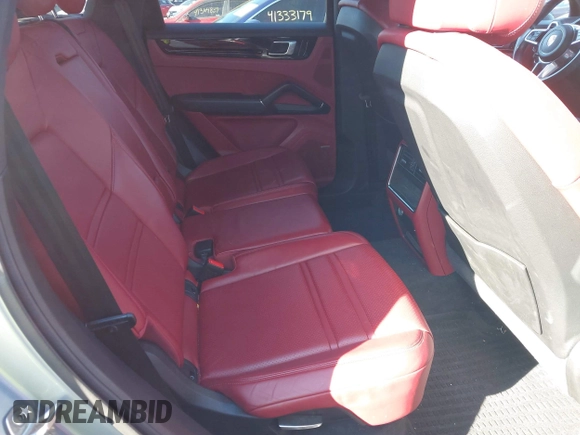 2021 Porsche Cayenne z VIN WP1AA2AY9MDA05552, wystawiony jako IAAI lot #41309861 z przebiegiem 36 780 mil mil oraz . Historia ofert i sprzedaży dostępna na DreamBid. Obrazek 8.