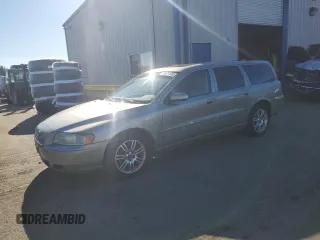 2006 Volvo V70 2.4L with VIN YV1SW640962573605, listed as a Copart auction lot 88827825 with 271,599 mi miles and Clean Title. Bid and sale history available at carsss.com. Image 1.