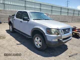 2008 Ford Explorer Sport Trac XLT z VIN 1FMEU51E08UA59941, wystawiony jako Copart lot #58186135 z przebiegiem 142 887 mil mil oraz Szkoda całkowita • Salvage title. Historia ofert i sprzedaży dostępna na DreamBid. Obrazek 4.