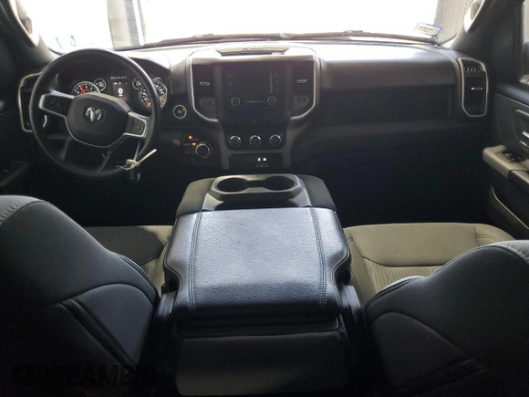 2023 Ram 1500 Big Horn z VIN 1C6RRFBG1PN554291, wystawiony jako Copart lot #59908015 z przebiegiem 23 248 mil mil oraz Czysty tytuł • Clean title. Historia ofert i sprzedaży dostępna na DreamBid. Obrazek 8.