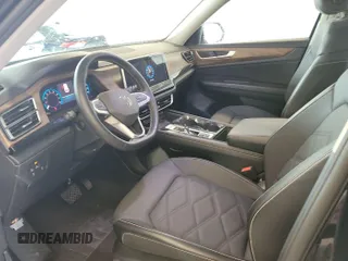 2024 Volkswagen Atlas SE with VIN 1V2HR2CA7RC555188, listed as a IAAI auction lot 42791847 with 29,357 mi miles and . Bid and sale history available at DreamBid. Image 23.
