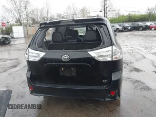 2018 Toyota Sienna SE with VIN 5TDXZ3DC5JS937838, listed as a IAAI auction lot 41964525 with 63,177 mi miles and . Bid and sale history available at DreamBid. Image 16.