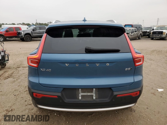 2023 Volvo XC40 Plus Bright Theme with VIN YV4L12UEXP2931841, listed as a Copart auction lot 89308025 with 13,190 mi miles and Salvage Title. Bid and sale history available at carsss.com. Image 6.
