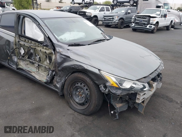 2019 Nissan Altima S with VIN 1N4BL4BV2KC136119, listed as a IAAI auction lot 41970100 with 130,908 mi miles and . Bid and sale history available at carsss.com. Image 1.