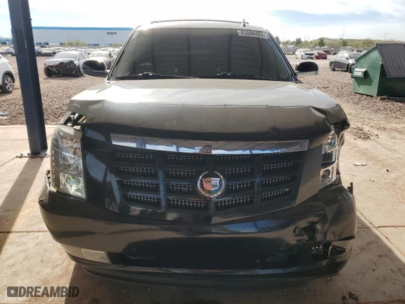 2013 Cadillac Escalade Luxury with VIN 1GYS4BEF3DR104080, listed as a Copart auction lot 85806424 with 178,510 mi miles and Salvage Title. Bid and sale history available at carsss.com. Image 5.