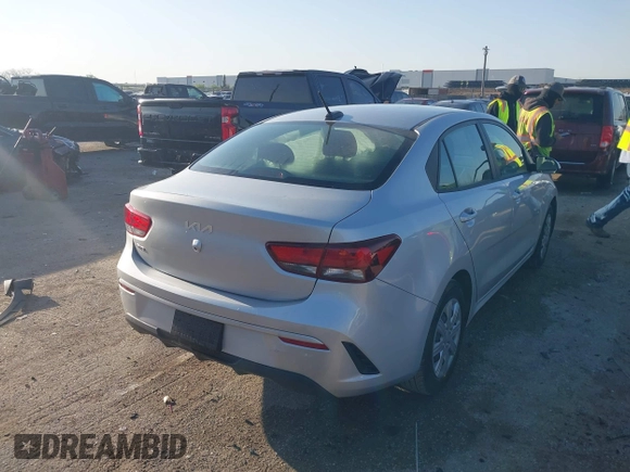 2023 Kia Rio S z VIN 3KPA24AD2PE545609, wystawiony jako IAAI lot #41993823 z przebiegiem 12 186 mil mil oraz . Historia ofert i sprzedaży dostępna na DreamBid. Obrazek 4.