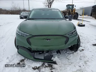 2024 Ford Mustang Mach-E Select z VIN 3FMTK1SU4RMA36857, wystawiony jako Copart lot #50337845 z przebiegiem 152 mil mil oraz Szkoda całkowita • Salvage title. Historia ofert i sprzedaży dostępna na DreamBid. Obrazek 5.