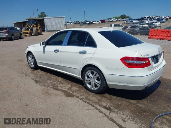 2011 Mercedes-Benz E 350 Luxury with VIN WDDHF5GB3BA271787, listed as a IAAI auction lot 42013828 with 178,538 mi miles and . Bid and sale history available at DreamBid. Image 3.