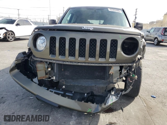 2016 Jeep Patriot Latitude with VIN 1C4NJRFB3GD586468, listed as a Copart auction lot 43583485 with 82,164 mi miles and Salvage Title. Bid and sale history available at carsss.com. Image 5.