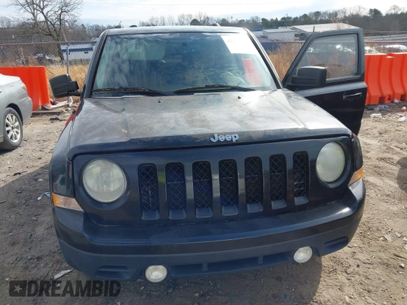 2013 Jeep Patriot Latitude with VIN 1C4NJPFA7DD213134, listed as a IAAI auction lot 41472480 with 176,068 mi miles. Bid and sale history available at carsss.com. Image 12.