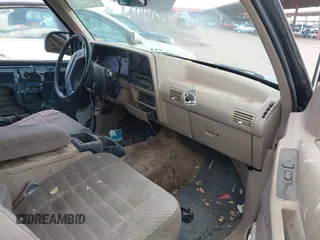 1994 Ford Explorer z VIN 1FMCU22X5RUA21287, wystawiony jako IAAI lot #42393545 z przebiegiem 72 453 mil mil oraz . Historia ofert i sprzedaży dostępna na DreamBid. Obrazek 5.
