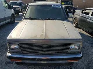 1988 GMC Jimmy z VIN 1GKCS18Z2J8541042, wystawiony jako Copart lot #78100004 z przebiegiem 199 916 mil mil oraz Czysty tytuł • Clean title. Historia ofert i sprzedaży dostępna na DreamBid. Obrazek 5.